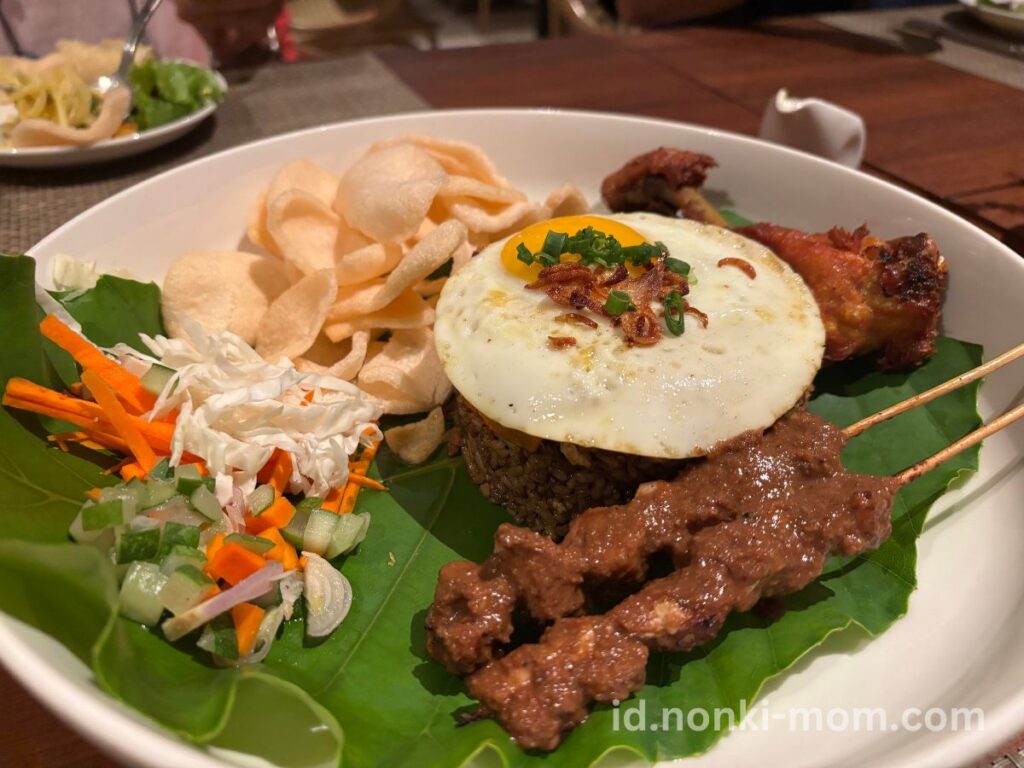 子連れBelitung(ブリトゥン)島-Island Restaurantのナシゴレン